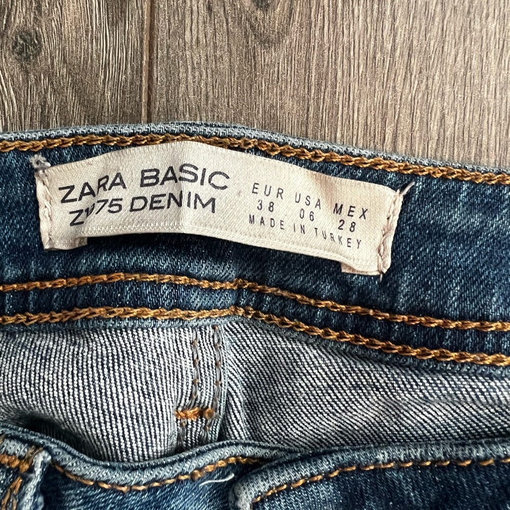 Zara Basic Jeans - image 4